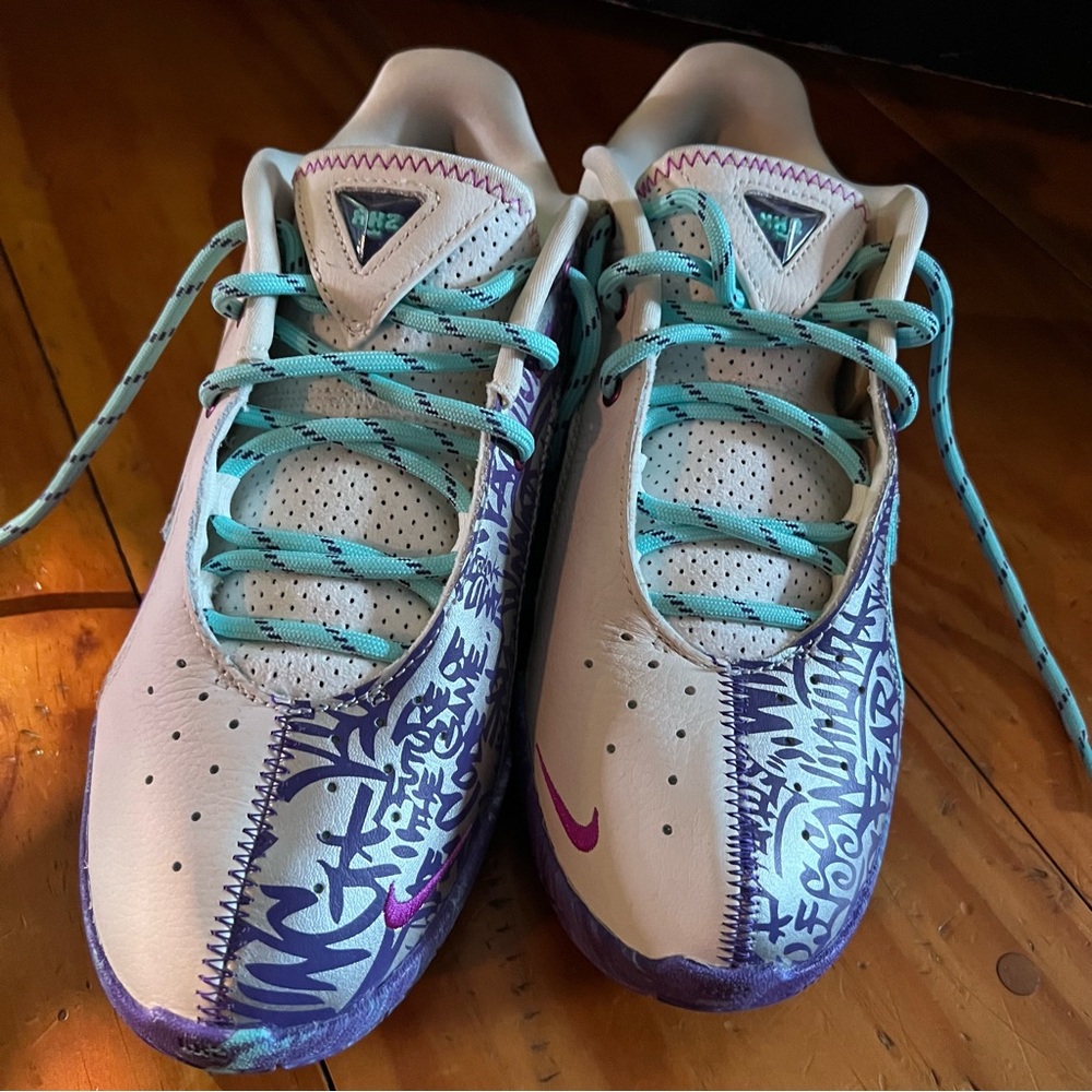 LeBron‎ XXII Basketball Sneaker